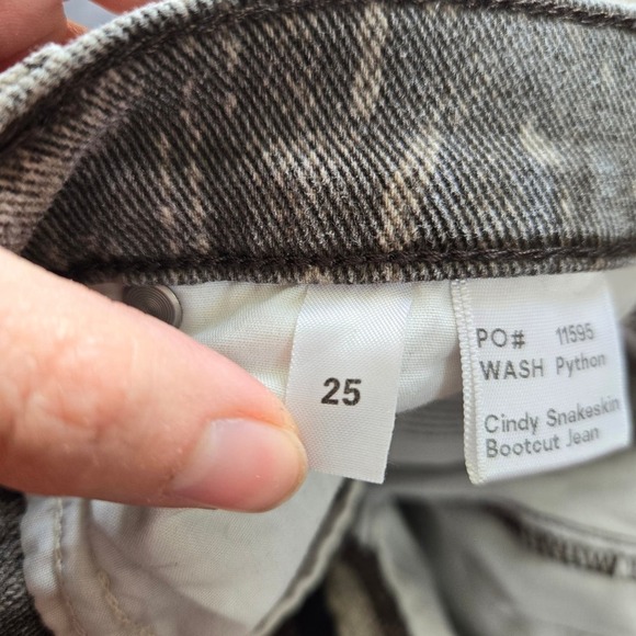 Reformation Cindy Bootleg Jean in Python Wash 25 - Picture 9 of 12